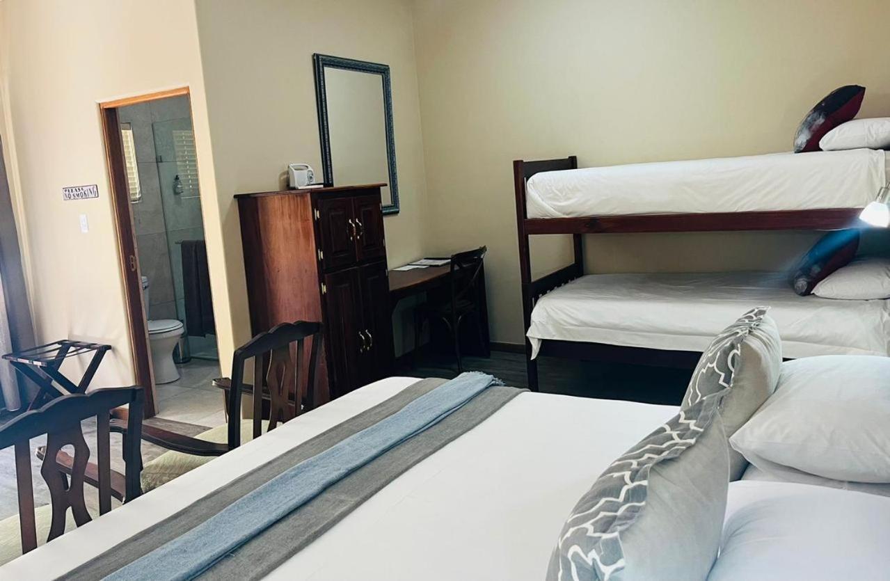 17 On Bird Guest House Beaufort West Zewnętrze zdjęcie